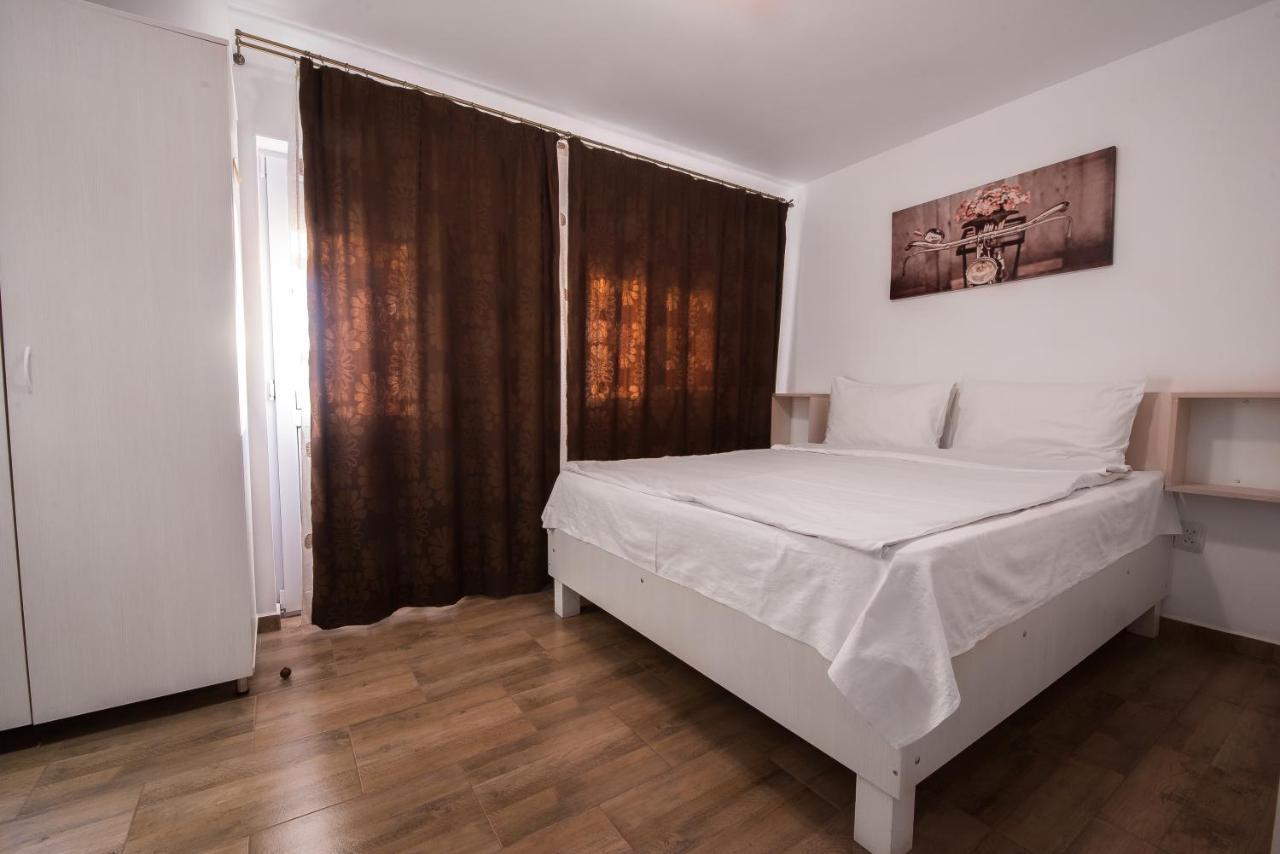 Casa 4 Odai Hotel ดูอาเซชิ ซิ เตร ออกุสต์ ภายนอก รูปภาพ